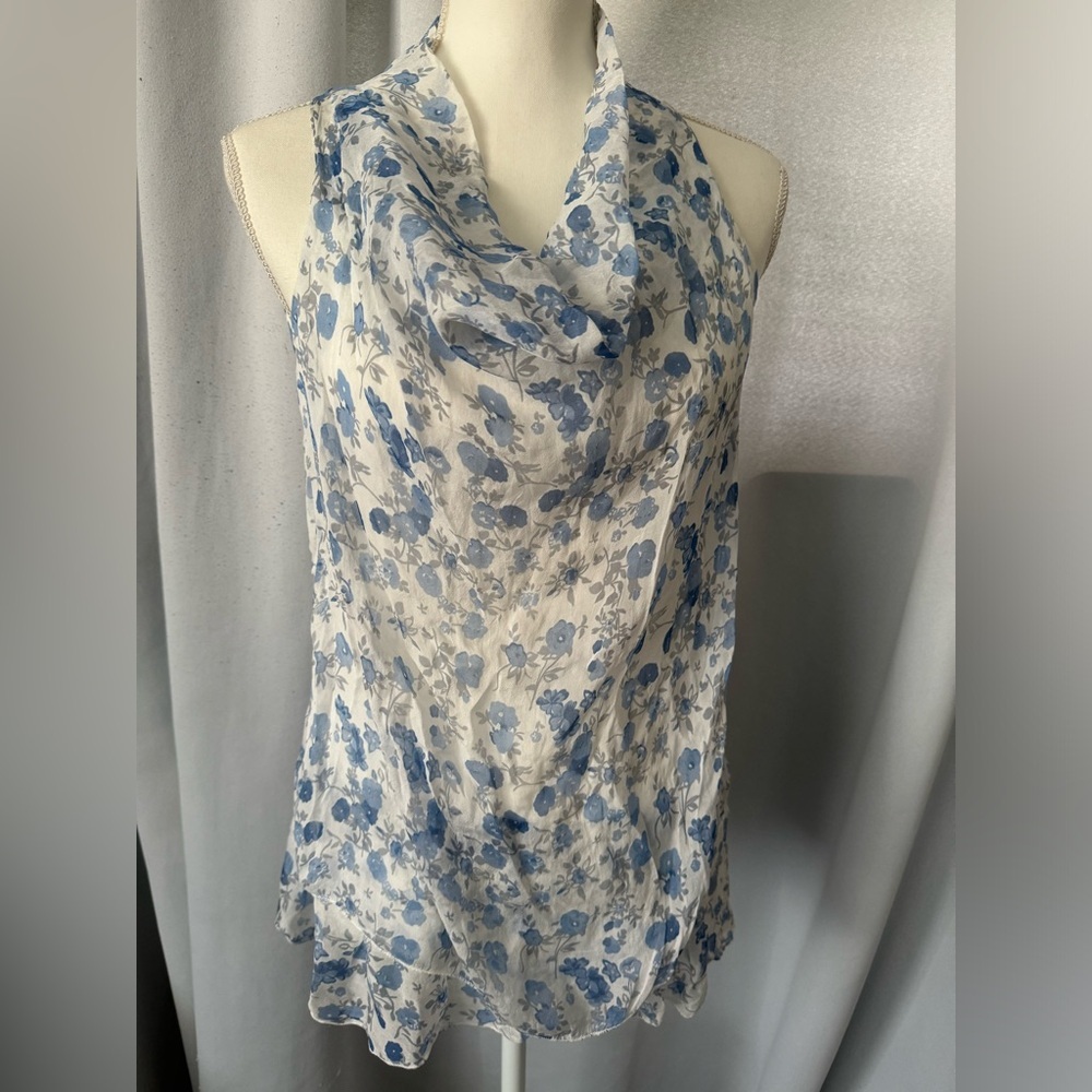 Cosmo 100% silk blue floral sleeveless top in Small